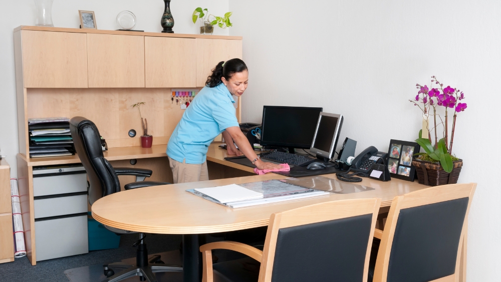 Professional Office Cleaning (2)